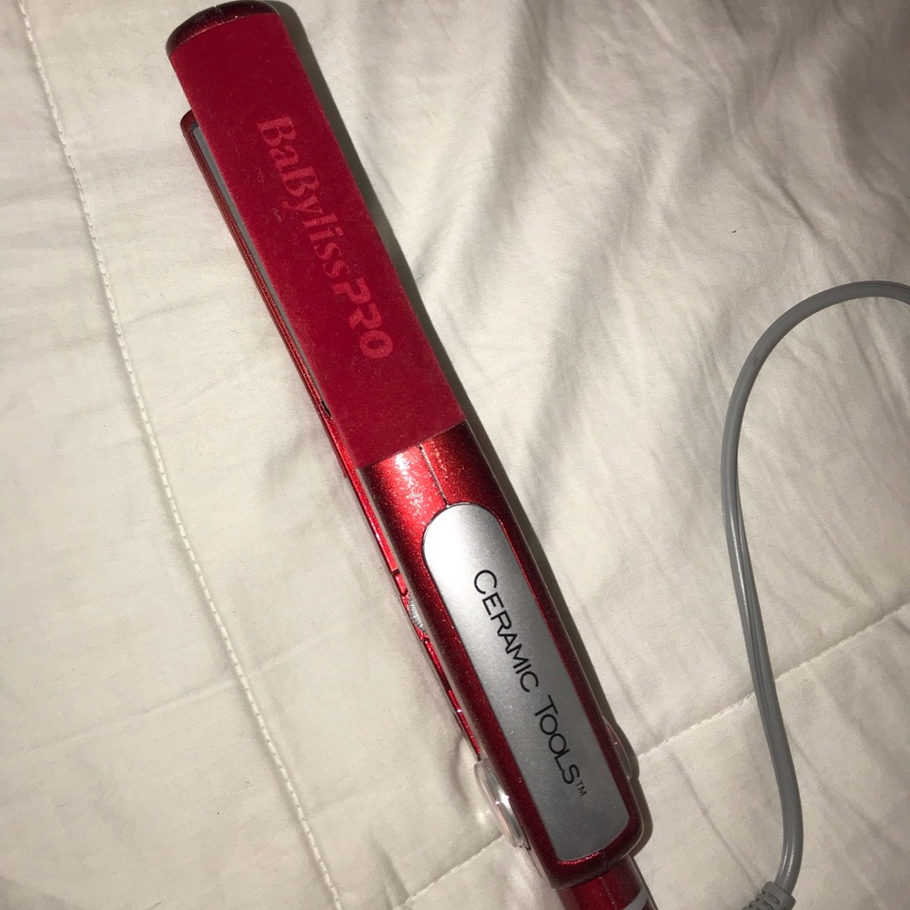 BaBylissPro flat iron available in pink too